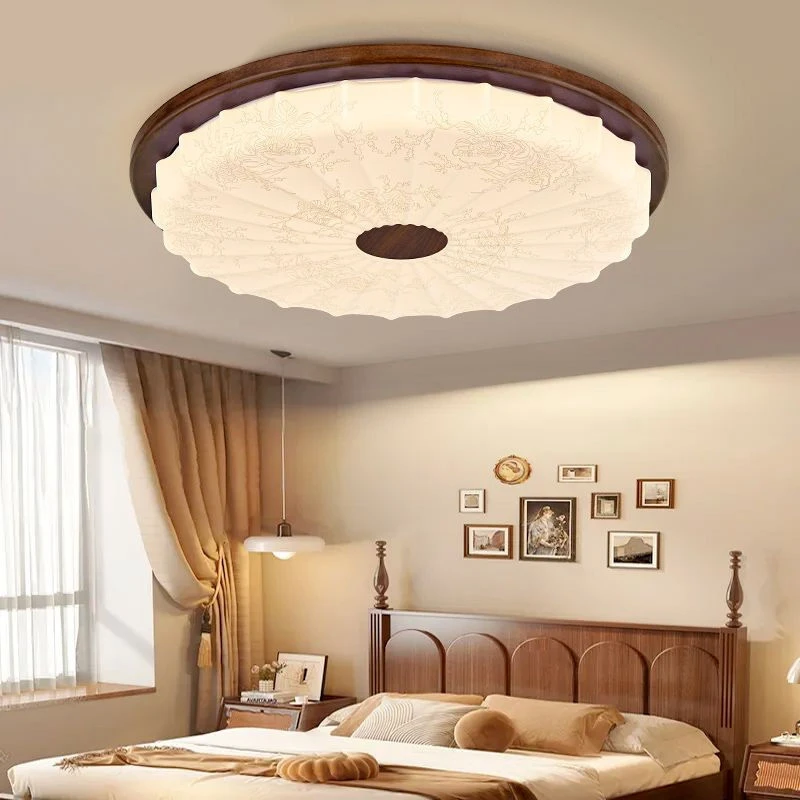 中古风吸顶灯客厅大厅灯复古法式卧室灯高级胡桃木色新款LED灯具
