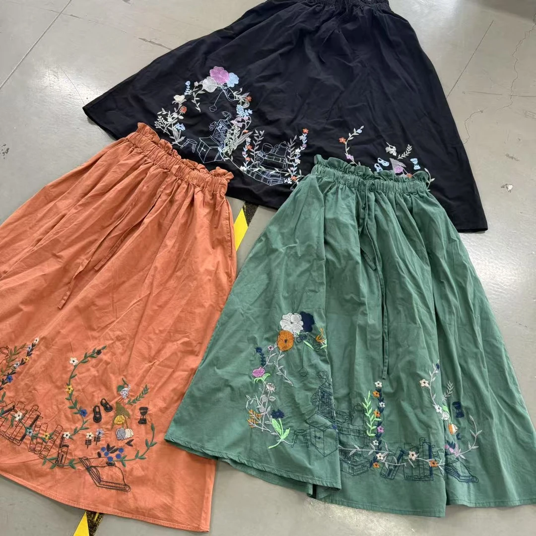 精致花朵刺绣下摆松紧腰纯棉半身裙中长裙两色（25061382）