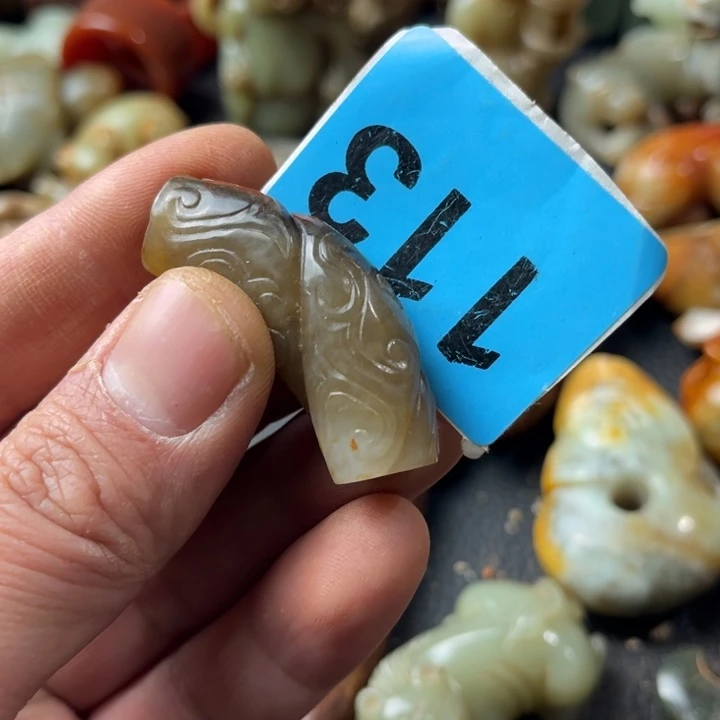 和田玉颈饰未镶嵌寧**逺