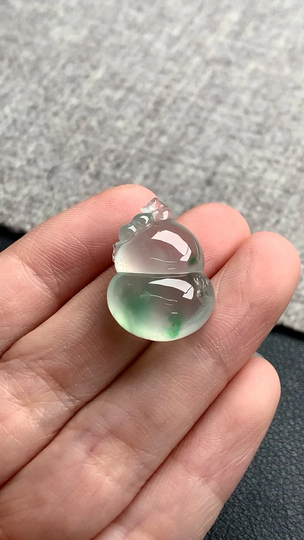 天然A货缅甸翡翠 葫芦 尺寸 : 21.8-15.8-8.8