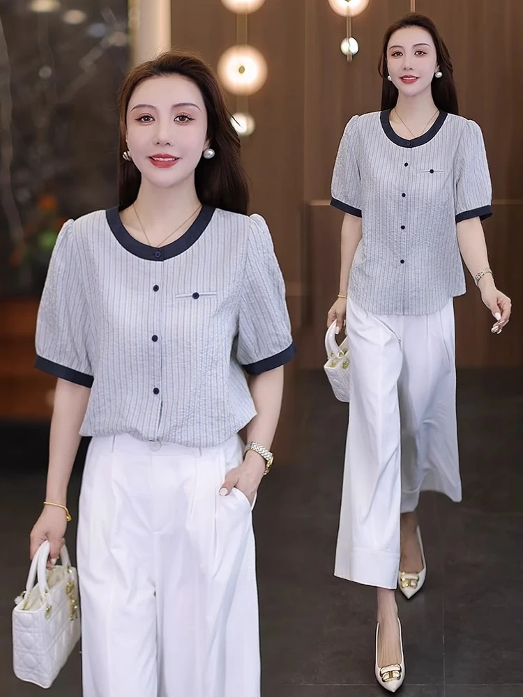 时尚洋气圆领短袖衬衫女2025夏季新款设计感泡泡袖休闲条纹衬衣潮