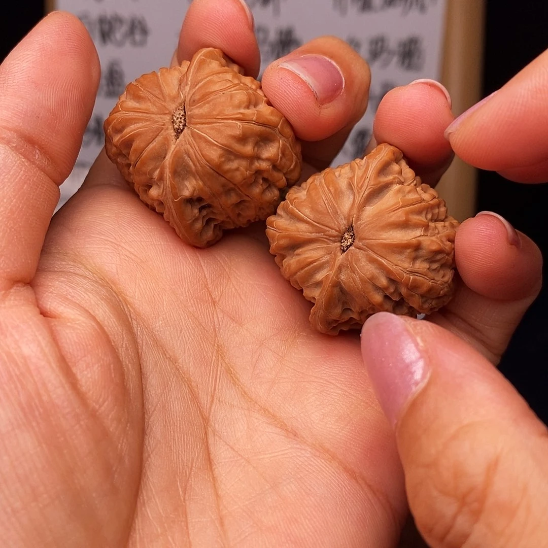 润***江文玩核桃把件磨盘