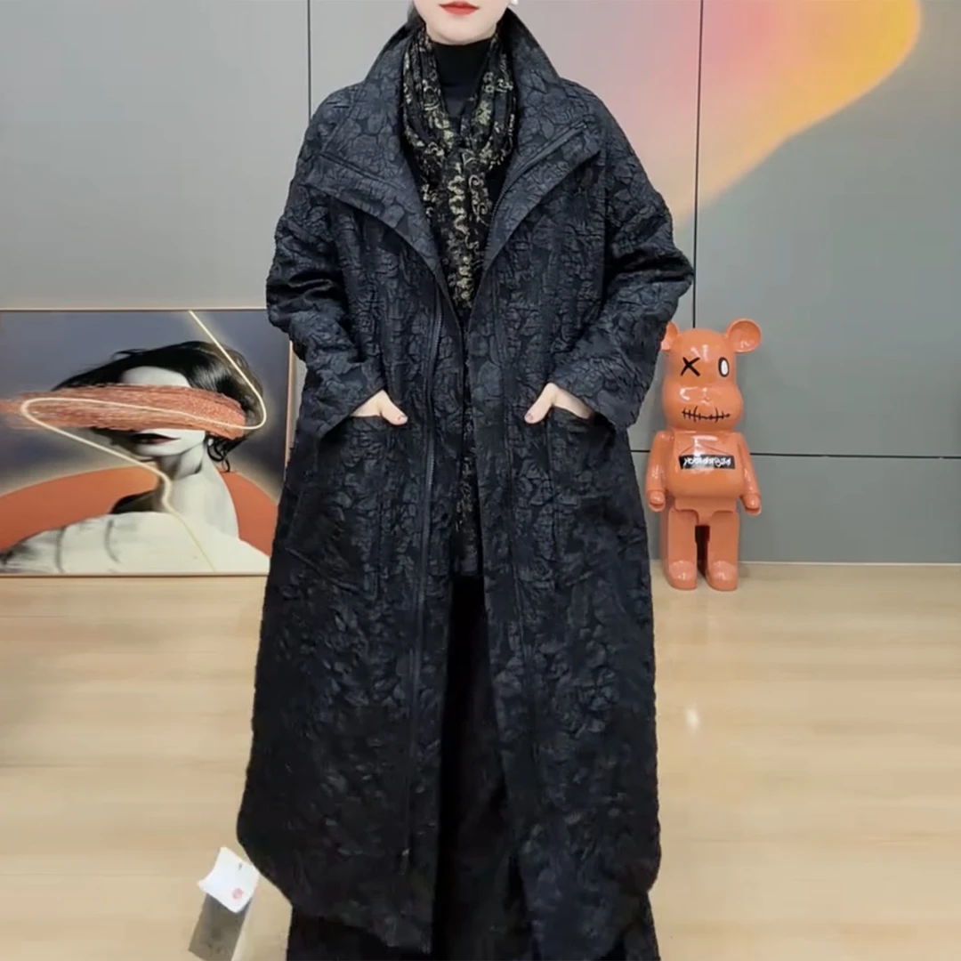 9095高档妈妈提花风衣秋季加肥加大200斤过膝长款立领减龄外套女