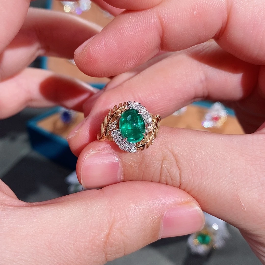 18K金镶嵌戒指祖母绿赞比亚2.68ct