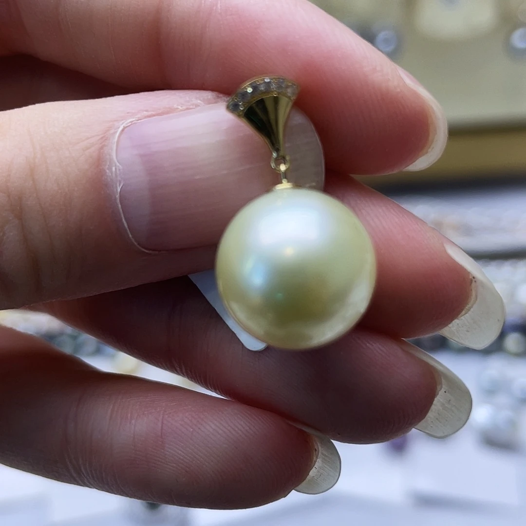 海水珍珠18K金镶嵌颈饰
