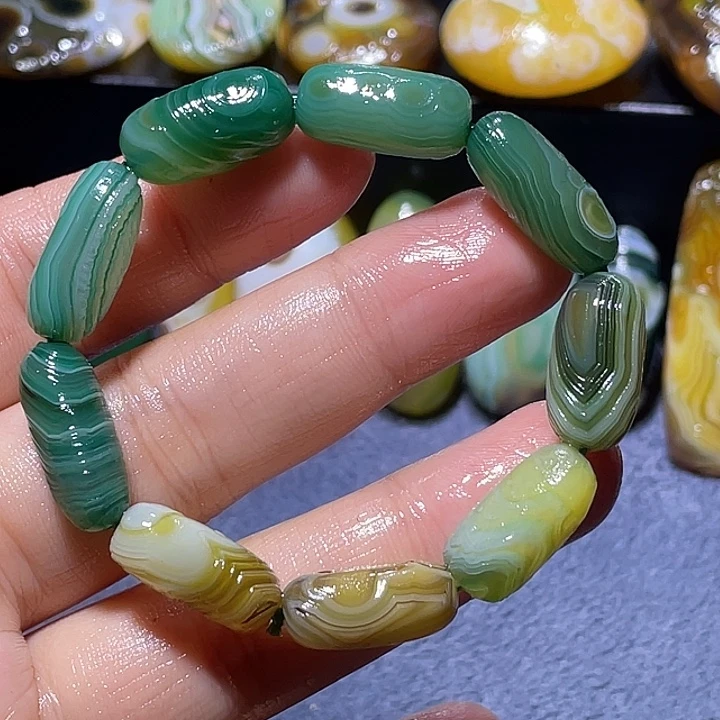 玛瑙/玉髓未镶嵌珠宝奇石