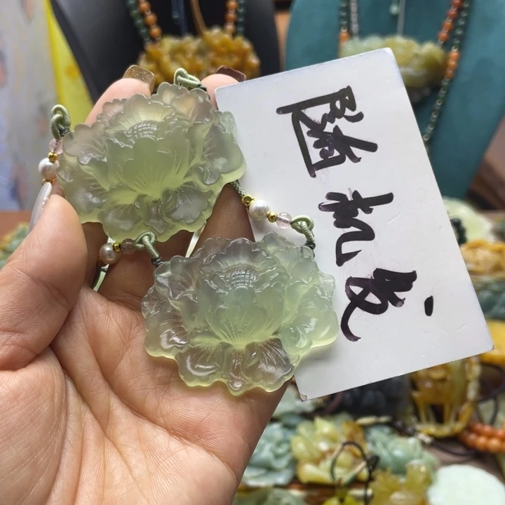 蛇纹石玉合金颈饰