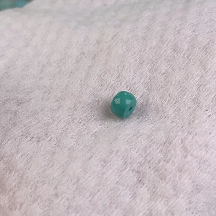 人***茶绿松石未镶嵌珠宝奇石