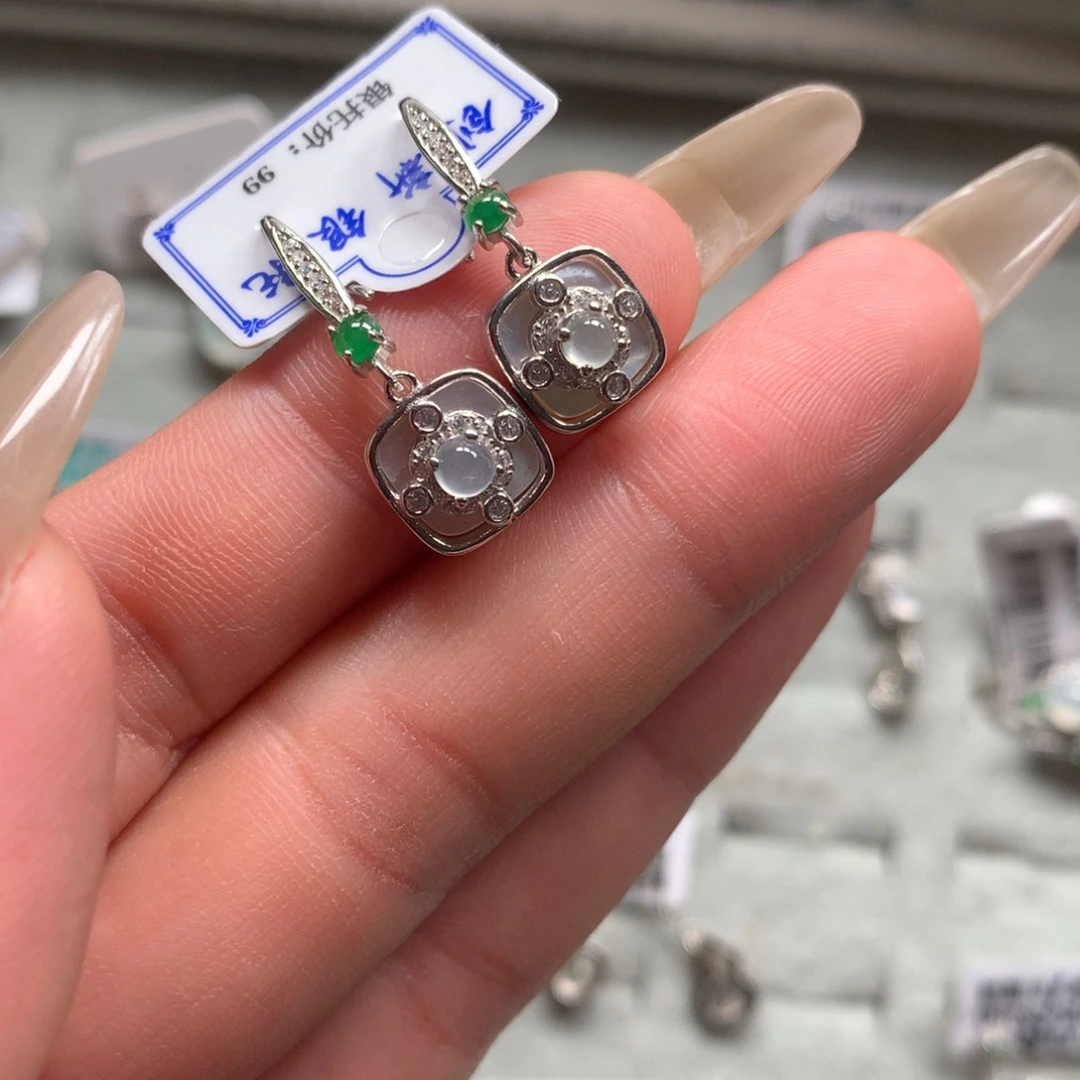 颈饰银S925镶嵌翡翠耳钉