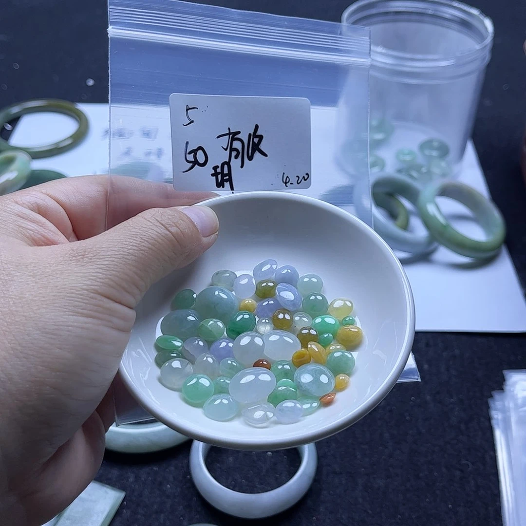 翡翠未镶嵌颈饰玥****选不