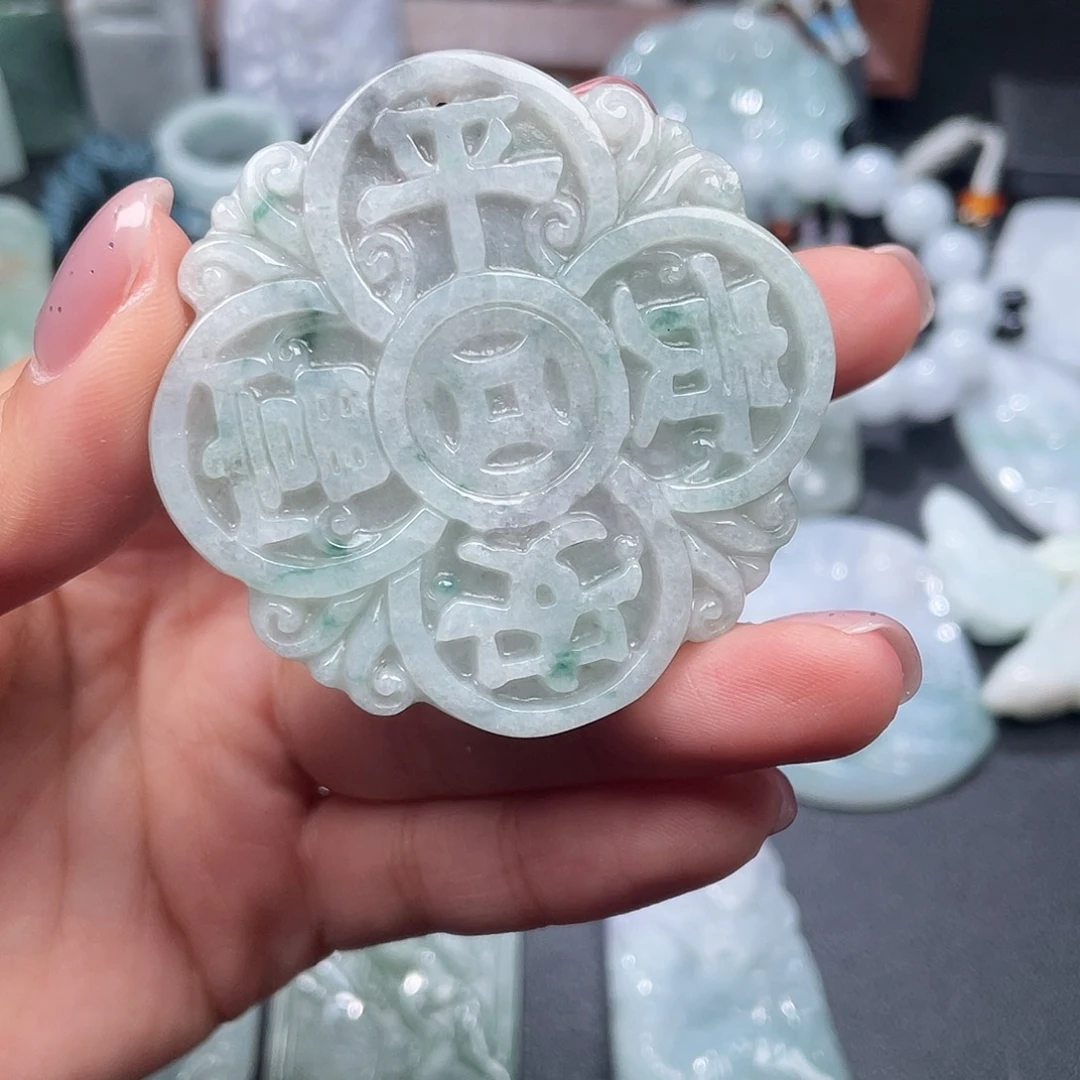 翡翠未镶嵌颈饰翡翠