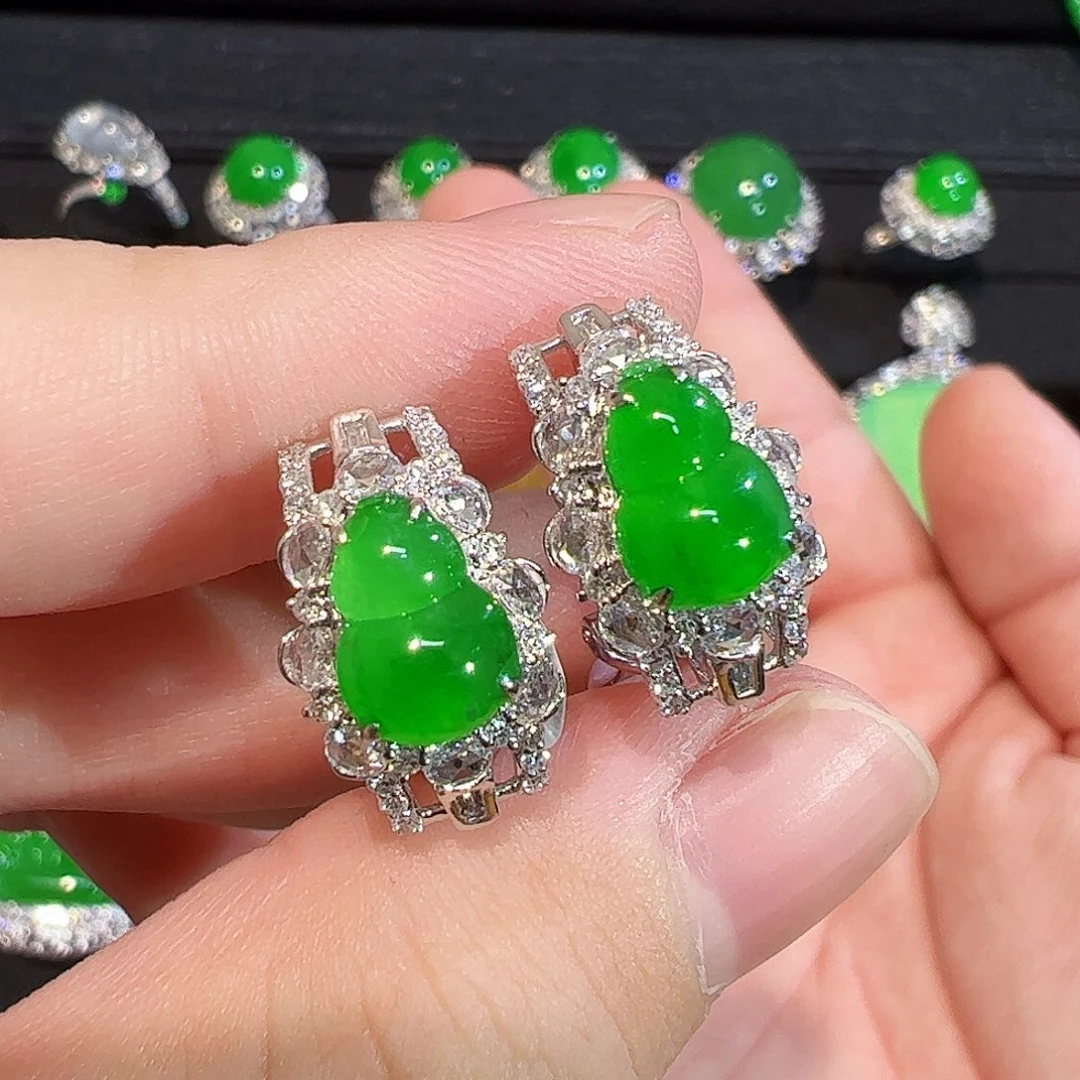 翡翠18K金镶嵌耳饰葫芦