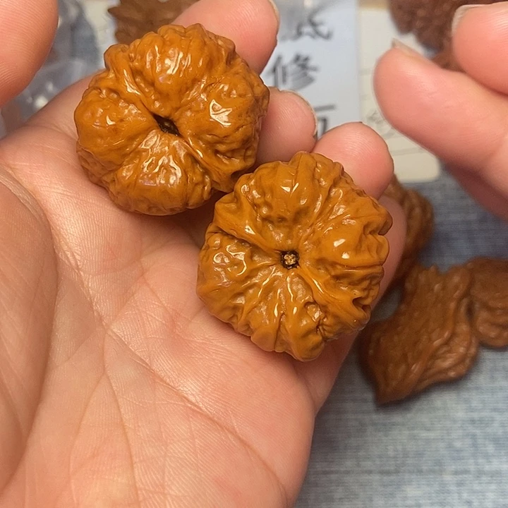 吊坠文玩核桃哇34