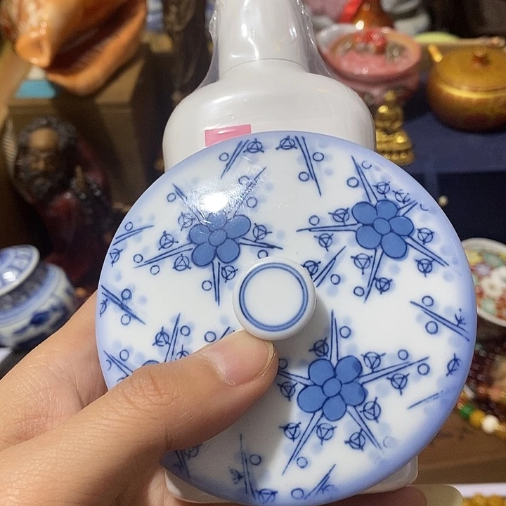 瓷器工艺精湛精细