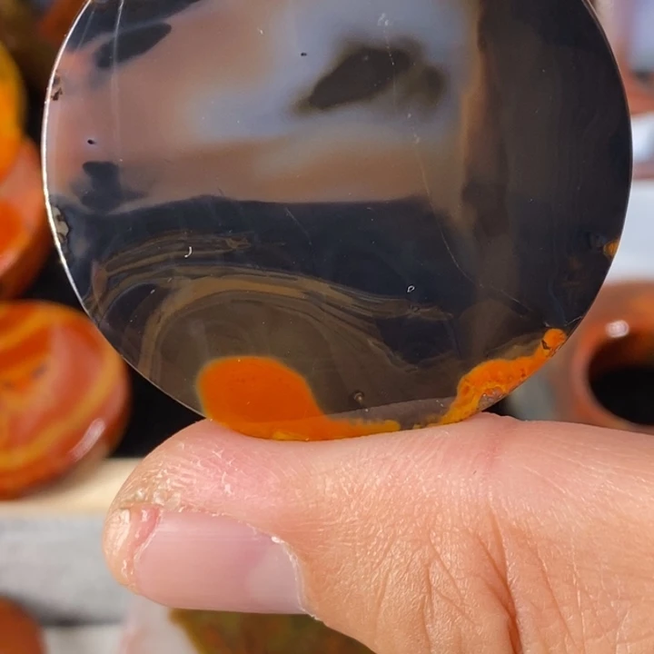 冒***鼎玛瑙/玉髓未镶嵌颈饰