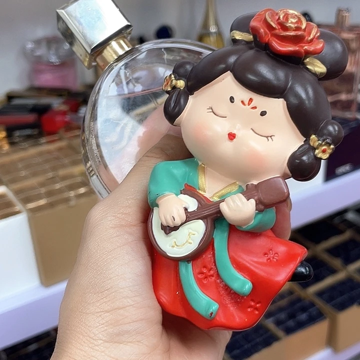 瓷片粉邂逅浓香陶瓷娃娃