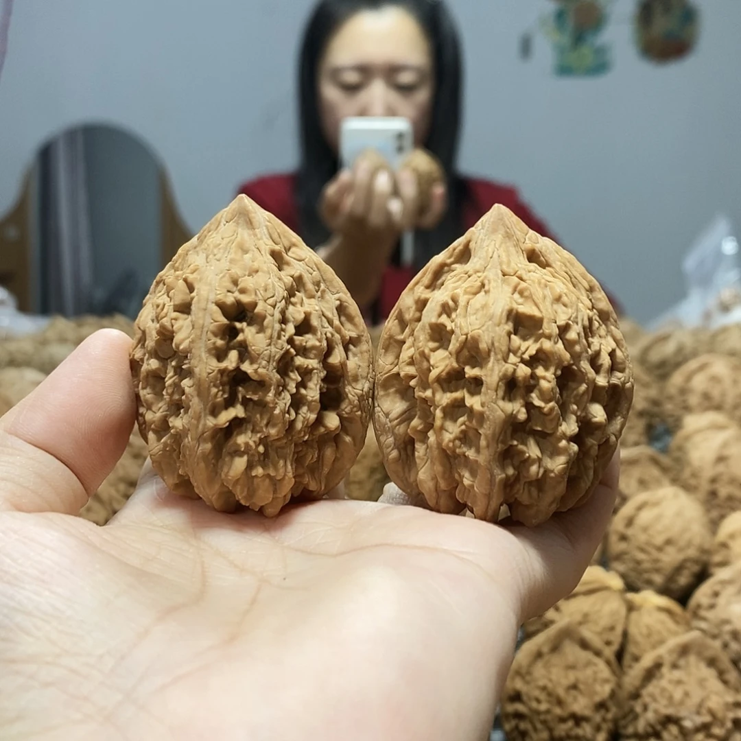 亲***朵吊坠文玩核桃大沽石42