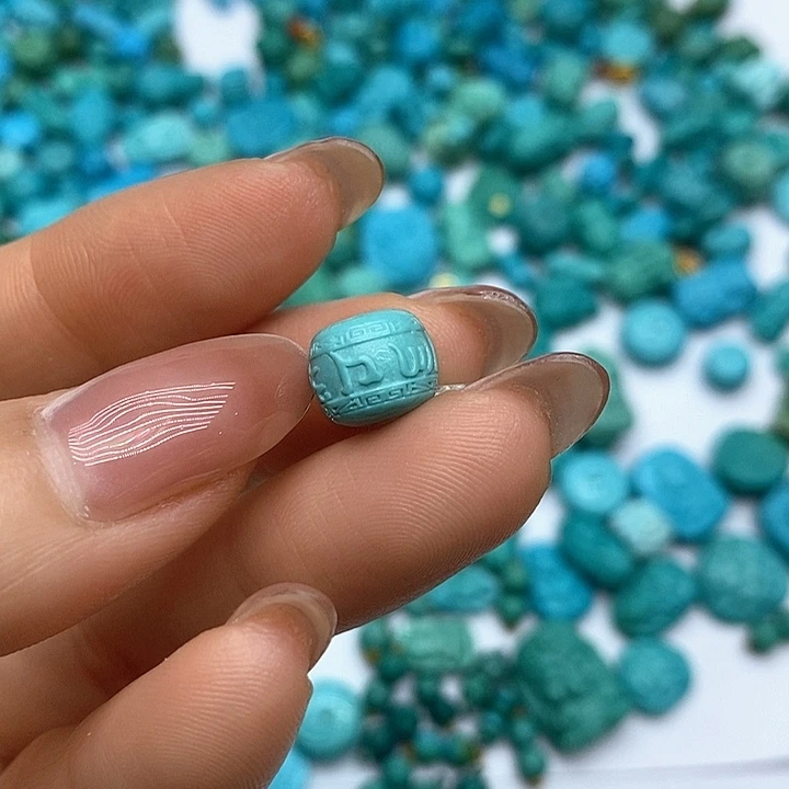 绿松石未镶嵌珠宝奇石