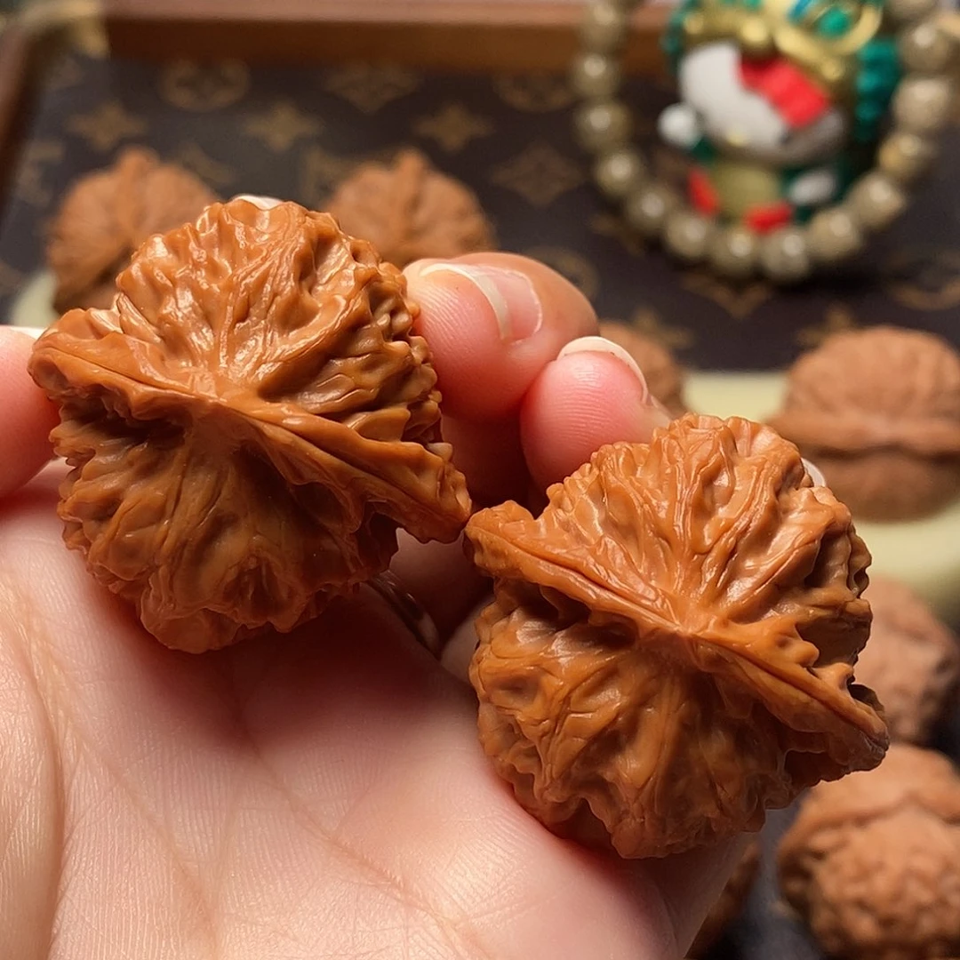 桃核把件全品龙鳞36.5尺