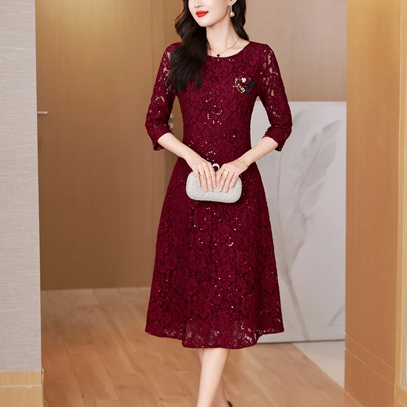 酒红色中国风妈妈礼服2025年夏季新款高端蕾丝收腰显瘦包臀连衣裙