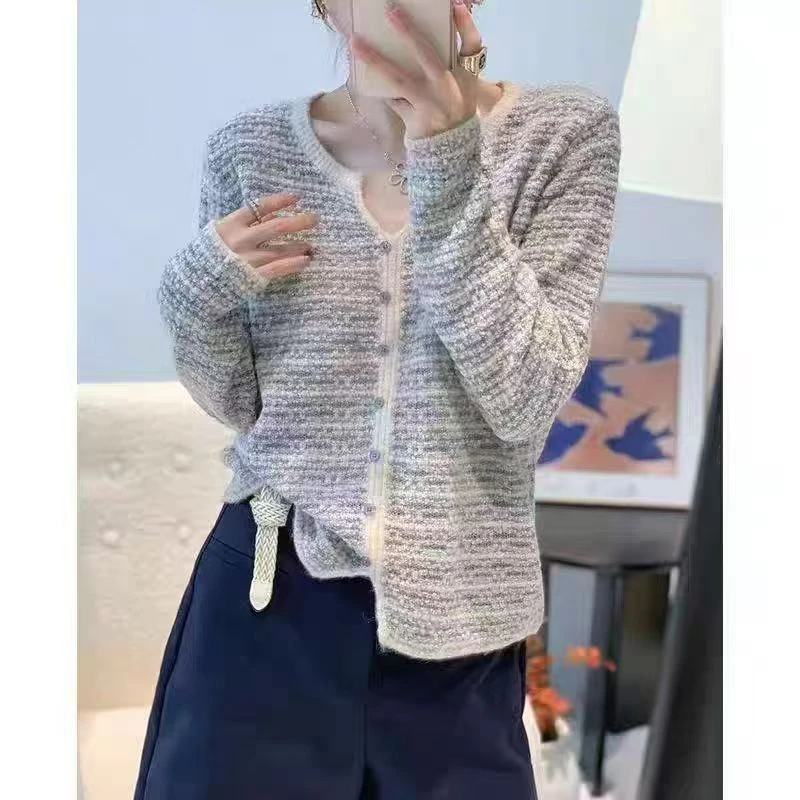 长袖小香风秋季新款针织衫女毛针织衫慵懒风套头毛衣