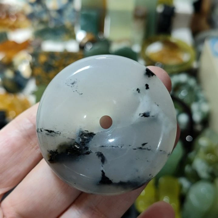 岫玉未镶嵌平安扣