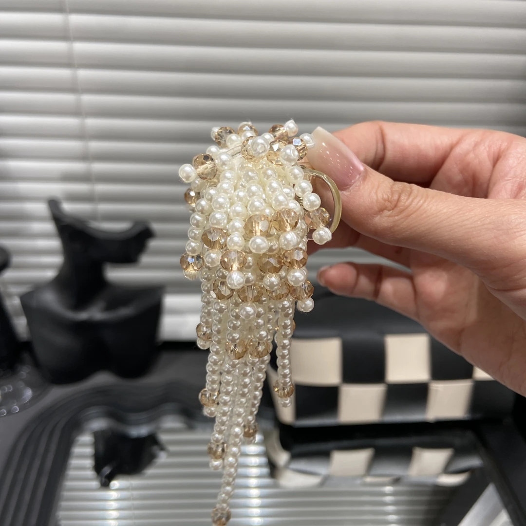 E4011串珠流苏抓夹2025新款发夹高级感后脑勺半扎发小号 鲨鱼夹发