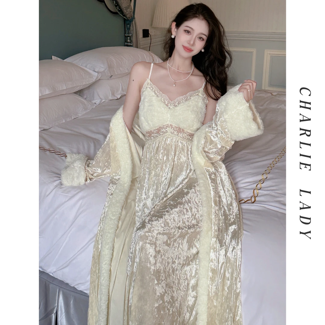 查理夫人【佩里月光】秋冬法式金钻雪花绒睡裙玫瑰绒高级两件套