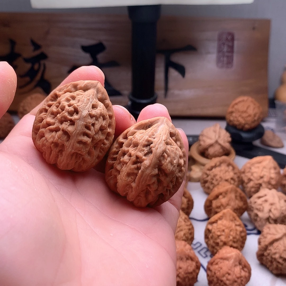 一***季吊坠桃核山地果红锦鲤尺寸37