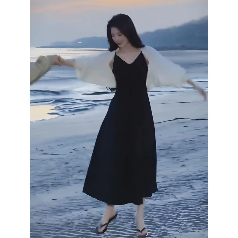 夏季冰丝针织开衫防晒衣女夏天穿的披肩法式气质吊带长裙外搭罩衫