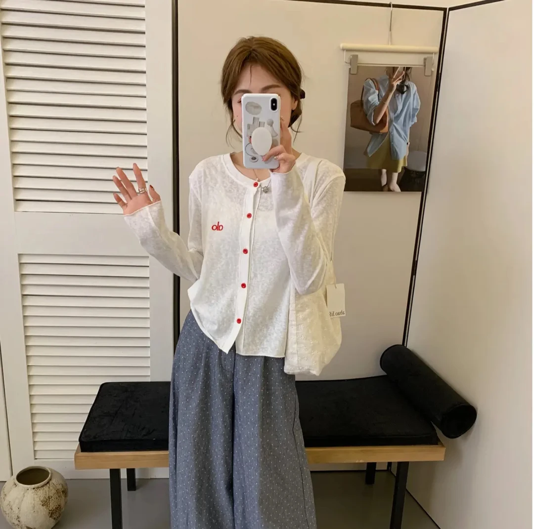 s/韩刺绣针织防晒空调衫女百搭开衫宽松舒适显瘦简约通勤上衣A625