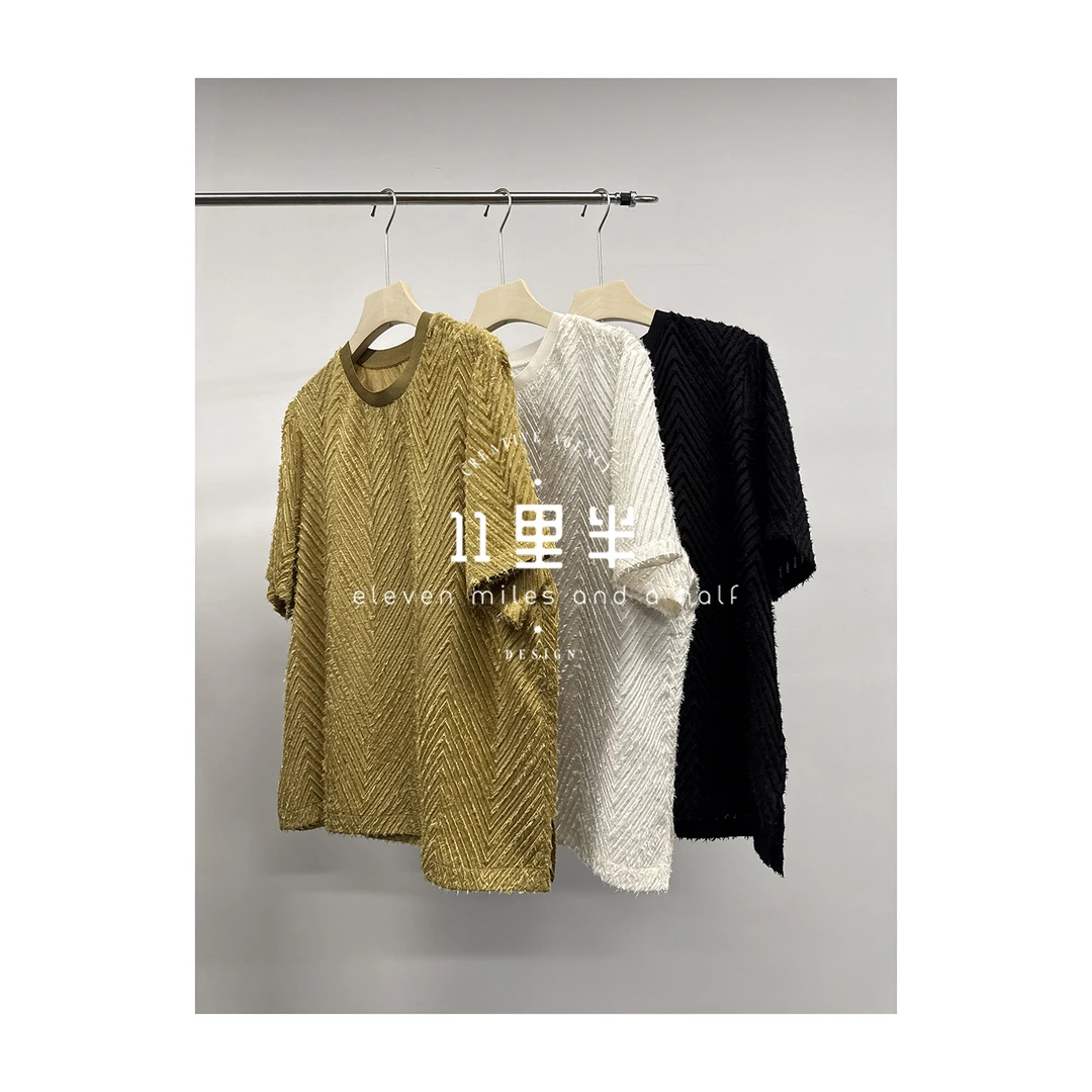 11里半&如懿优品【光阴纹理】人字纹羽毛剪花短袖宽松显瘦小衫T恤