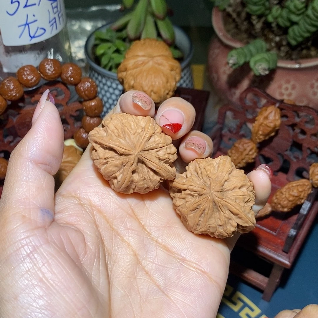 文玩核桃把件40四棱