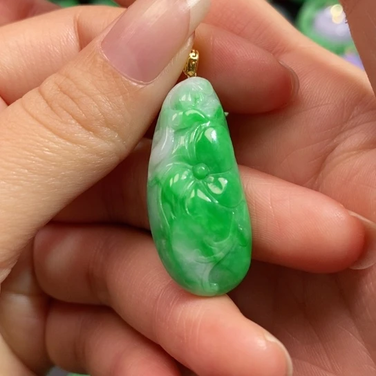 颈饰未镶嵌翡翠吊坠