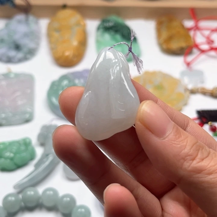 翡翠未镶嵌颈饰天然翡翠吊坠