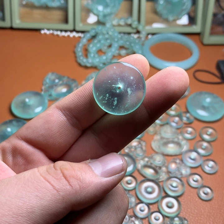 蛇纹石玉未镶嵌挂件