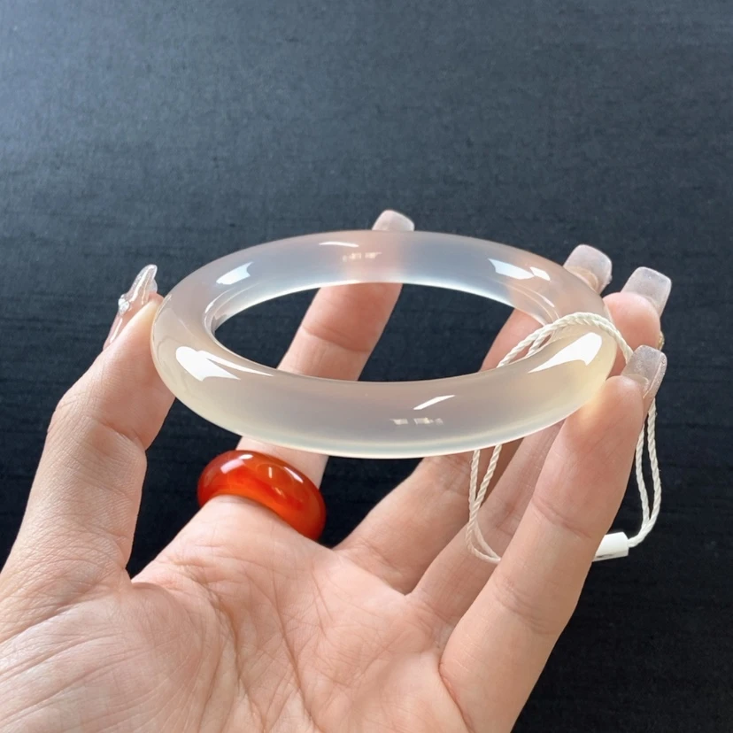 【闪购商品】玛瑙/玉髓手镯未镶嵌翡*