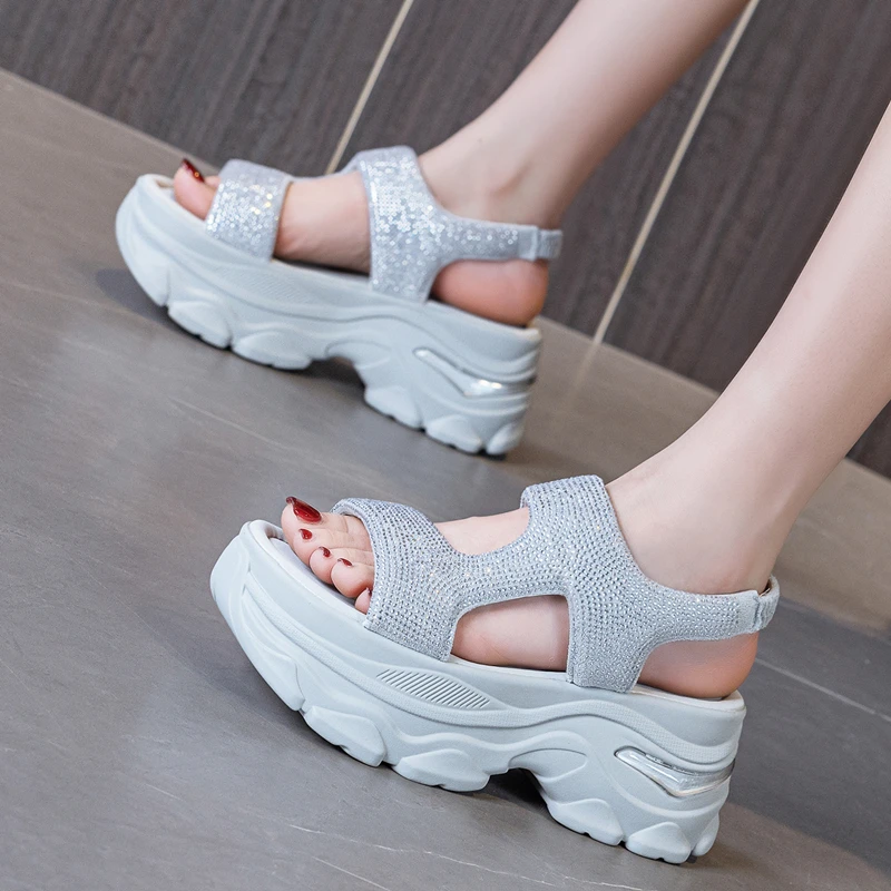 2025新款水钻超轻底运动凉鞋女松糕厚底女鞋时尚松紧带罗马休闲鞋