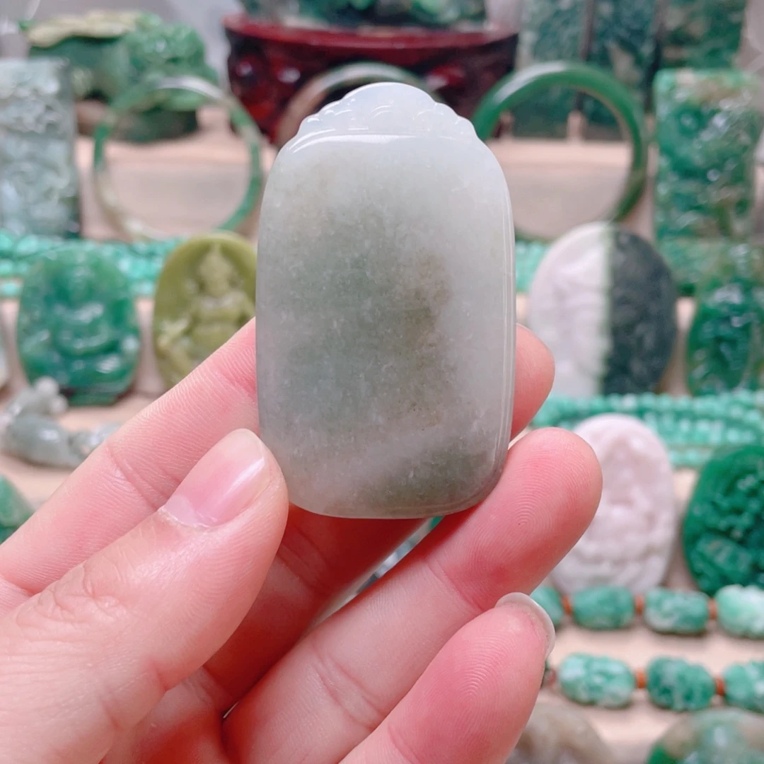 独山玉未镶嵌颈饰