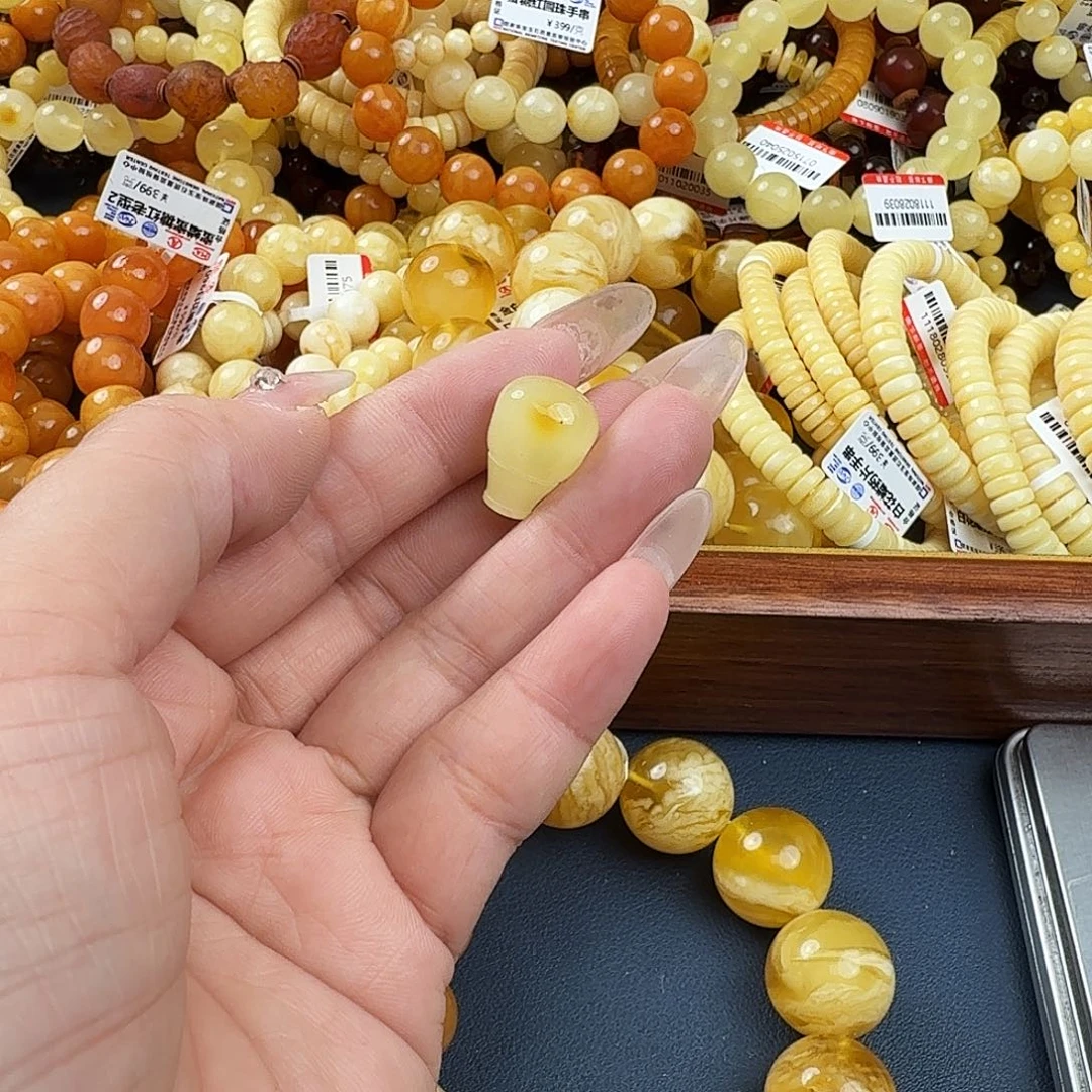 琥珀未镶嵌珠宝奇石