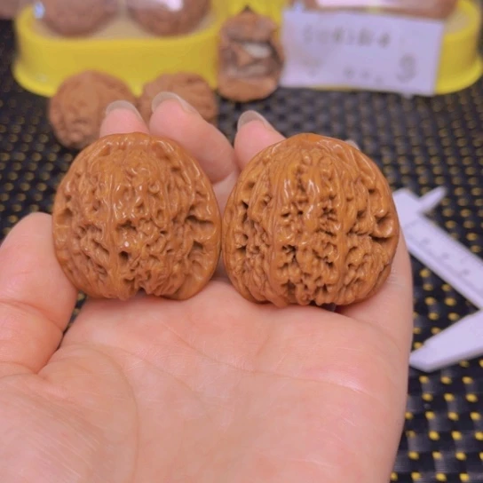 文玩核桃吊坠南疆