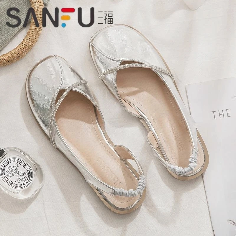 三福平底晚晚鞋配裙子的网红银色包头凉鞋女夏外穿2025新款单鞋女