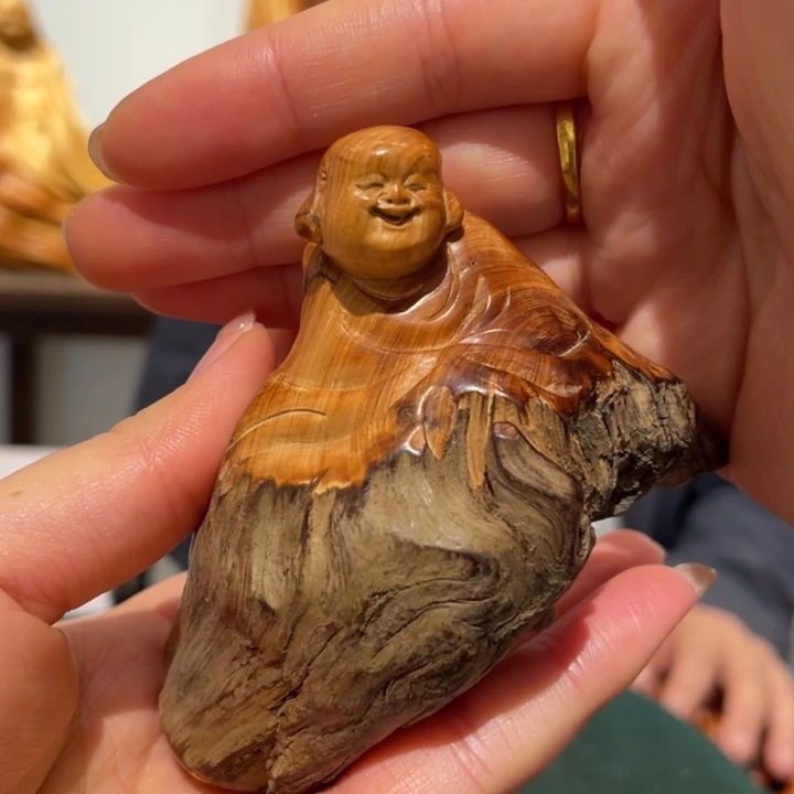 柏木（崖柏）弥勒手把件