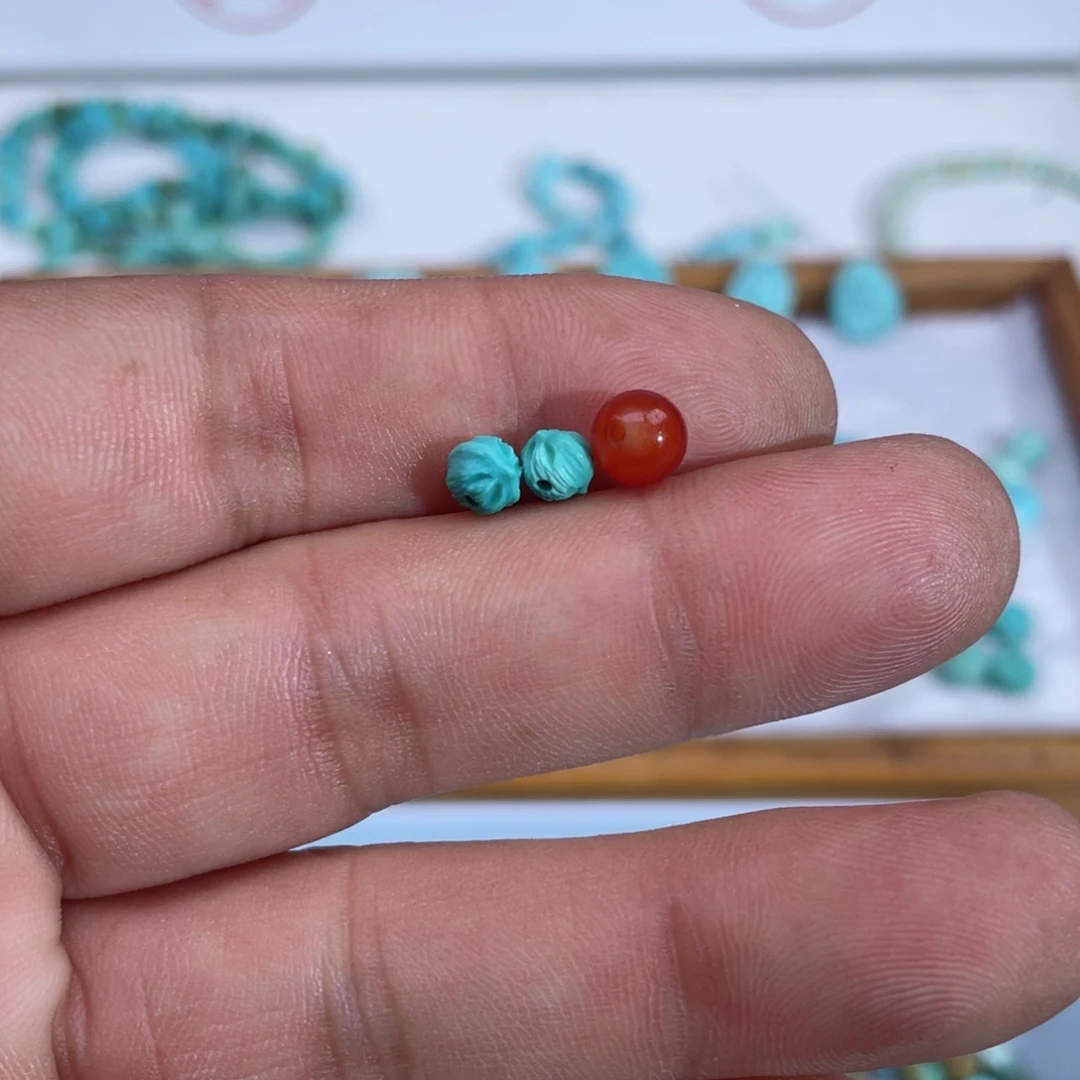 南红玛瑙未镶嵌颈饰001