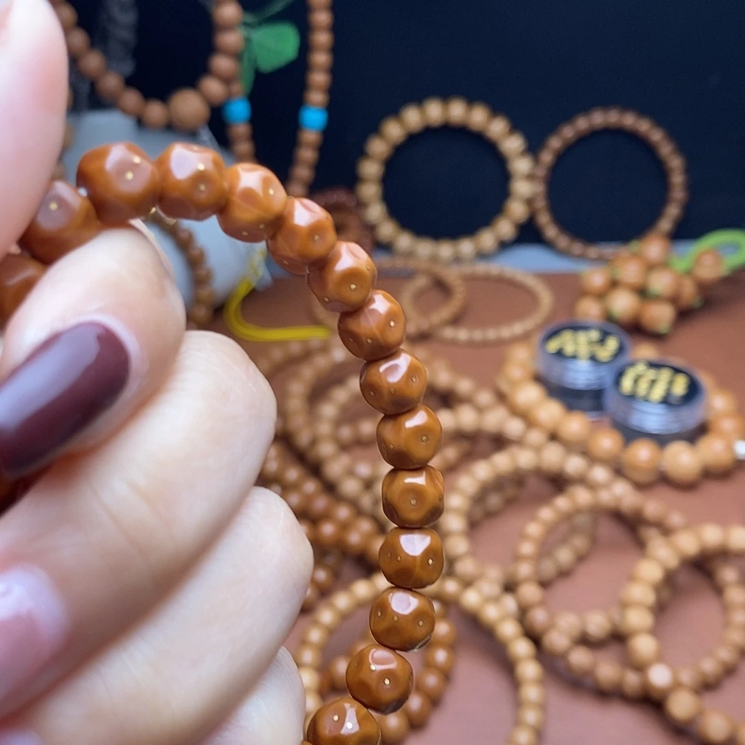 南***香文玩核桃吊坠直切