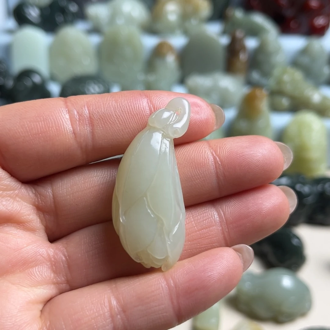 惊***浪和田玉未镶嵌挂件