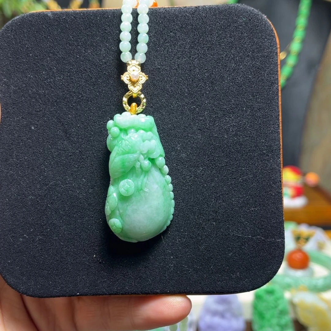 翡翠未镶嵌颈饰天然翡翠