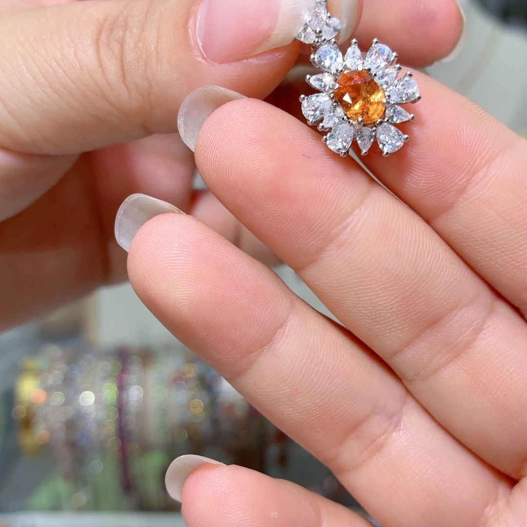 颈饰银S925镶嵌石榴石（芬达石）