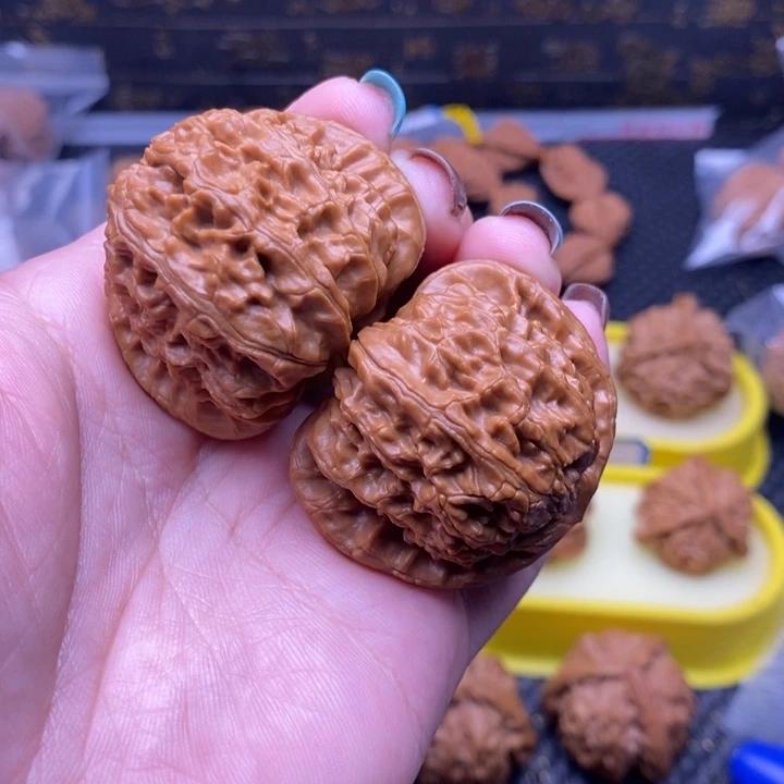 吊坠文玩核桃43球白