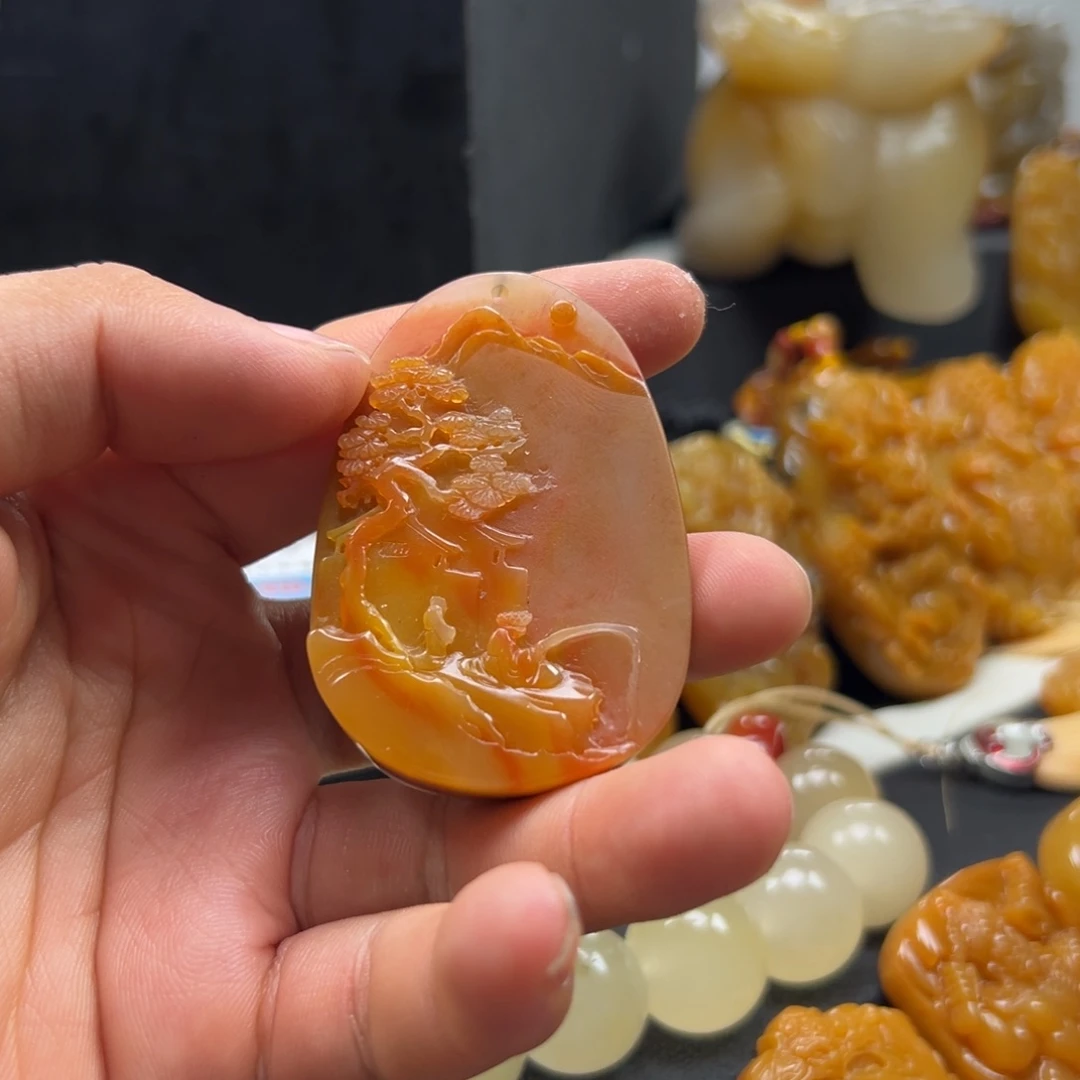 石英质玉（黄龙玉）未镶嵌黄龙玉